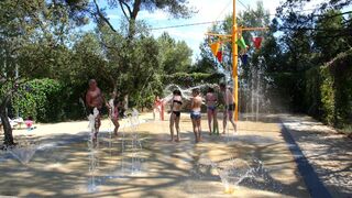 Video van het waterpark / parc aquatique met z’n waterspelen bij Hyères