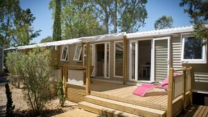 Stacaravan deluxe met airco op 4 sterrencamping vlakbij zee in Zuid-Frankrijk