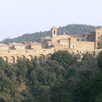 Bezoek de Chartreuse de la Verne in Collobrières op een steenworp afstand van de Camping