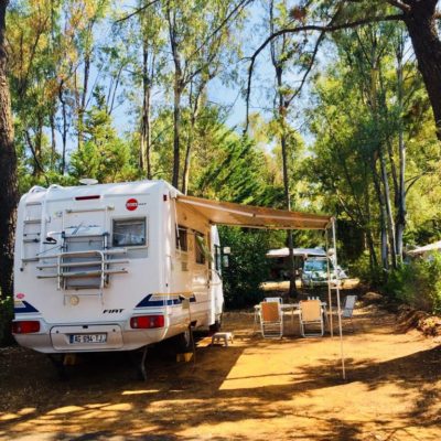Staanplaatsen ‘Basic’ - Caravans & campers