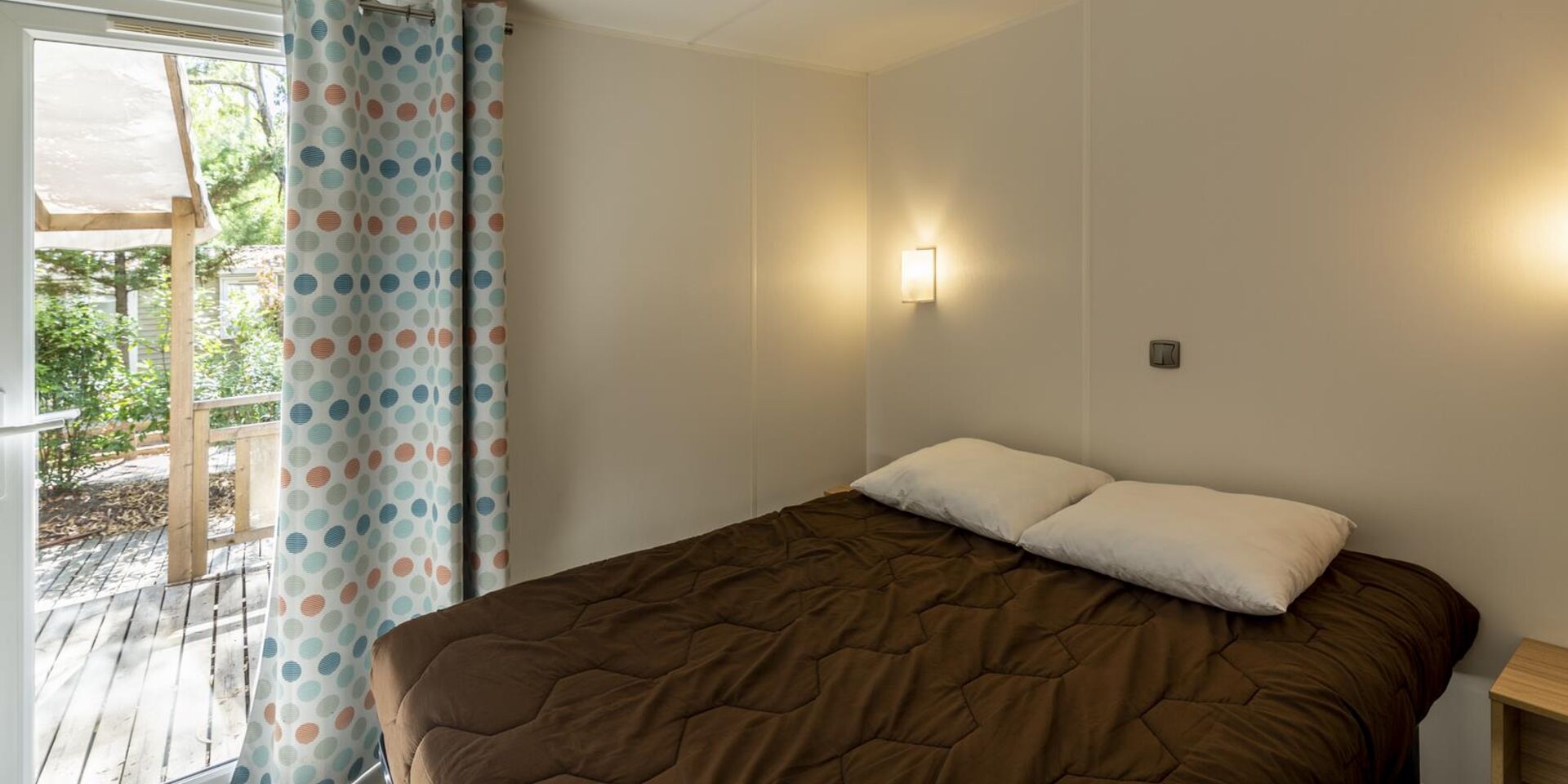 Camping met VIP stacaravan twee badkamers