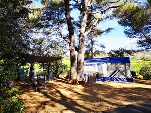 Grote staanplaats voor tent, camper of caravan