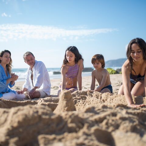 Camping voor een grote familie, samengesteld gezin, of een vriendengroep