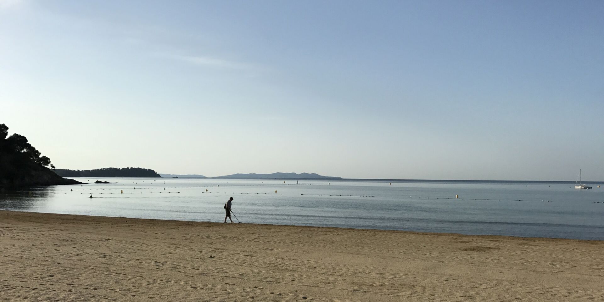 Wandelen vanaf de camping langs de kust van La Londe naar Brégançon
