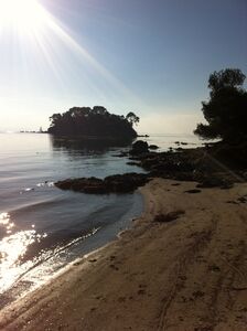 Strandpad langs de Provençaalse kust