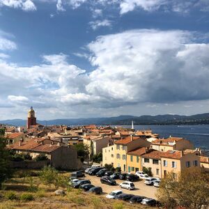 Een camping die niet duur is in de buurt van Saint-Tropez