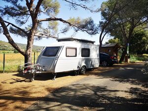 Kampeervakantie op de camping in de natuur in de Provence